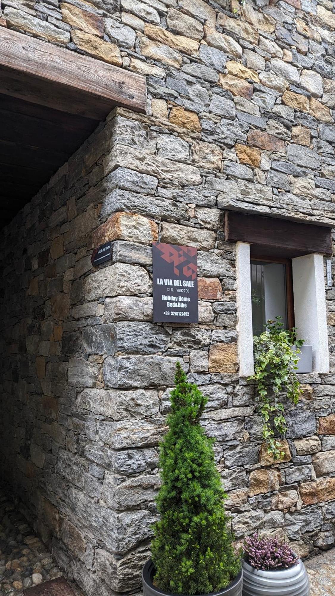 La Via Del Sale Accommodations Holidays Domodossola Zewnętrze zdjęcie